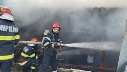 Incendiu la un depozit de alimente de la Therme