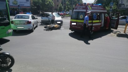 Accident în fața Mănăstirii Cașin!