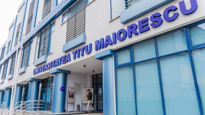 Percheziţii la Universitatea „Titu Maiorescu” într-un caz de delapidare prin vânzarea de apartamente din cămine studenţeşti