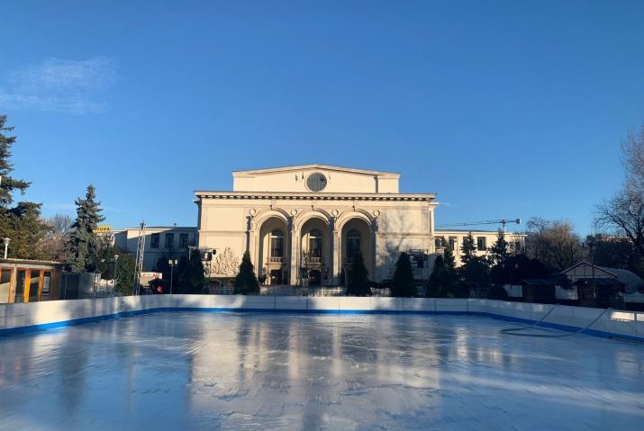 Patinoarul de la Classical Christmas Market, deschis şi pe parcursul lunii ianuarie!