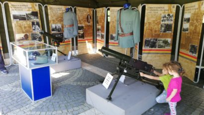 Expoziție de tehnică militară, de 1 Decembrie!