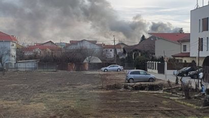 Incendiu la un atelier auto pe strada Bulgarus