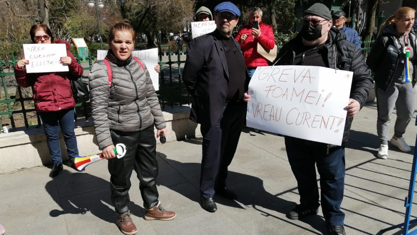 Piedone va protesta la Primăria Capitalei pentru a lua înapoi străzile de pământ din Sectorul 5!