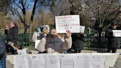 FOTO: Un nou protest al deznădejdii la Primăria Capitalei!