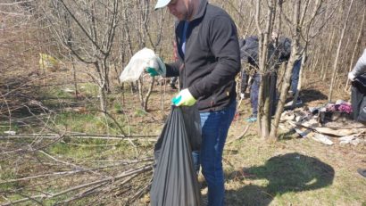 A început curățenia de primăvară în Sectorul 6