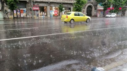 Cod galben de instabilitate atmosferică în Bucureşti și în 24 de judeţe