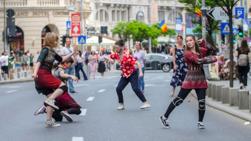 Primăria Capitalei anunţă finaliştii apelului deschis pentru completarea programului artistic din cadrul „Străzi Deschise”