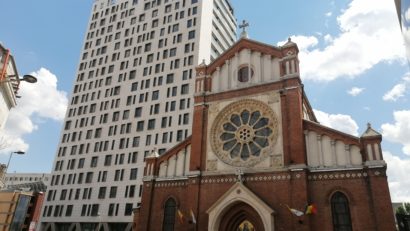 Începe demolarea clădirii Cathedral Plaza?