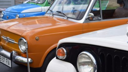 Expoziţie de automobile istorice la Retroparada Primăverii, sâmbătă, în Parcul Lumea Copiilor