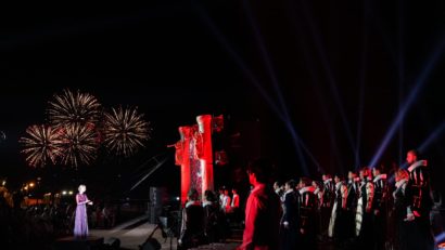 Spectacol grandios live al Corului Madrigal însoțit de jocuri de artificii