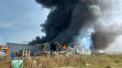 Incendiu puternic în Voluntari