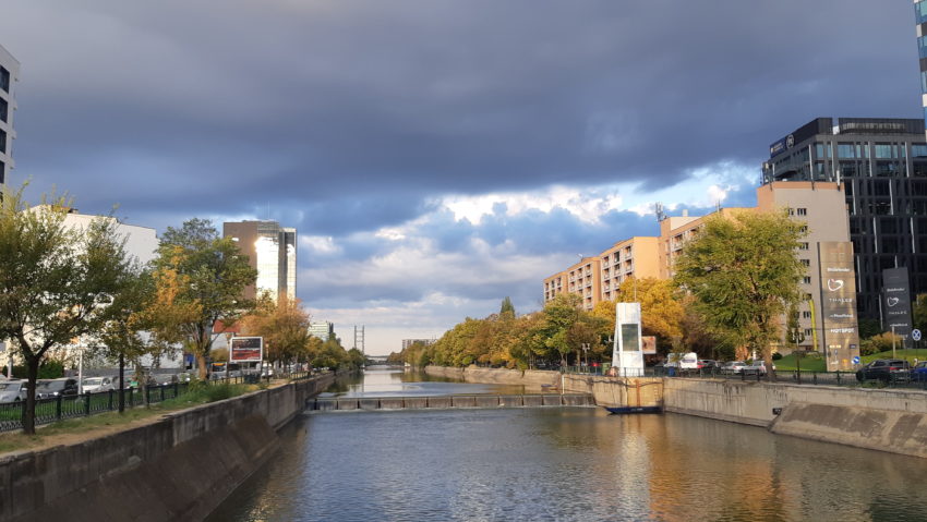 METEO: Vremea rămâne caldă pentru această perioadă