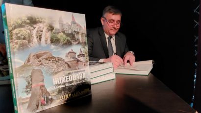 Albumul ”Hunedoara tărâm binecuvântat” a fost lansat la București