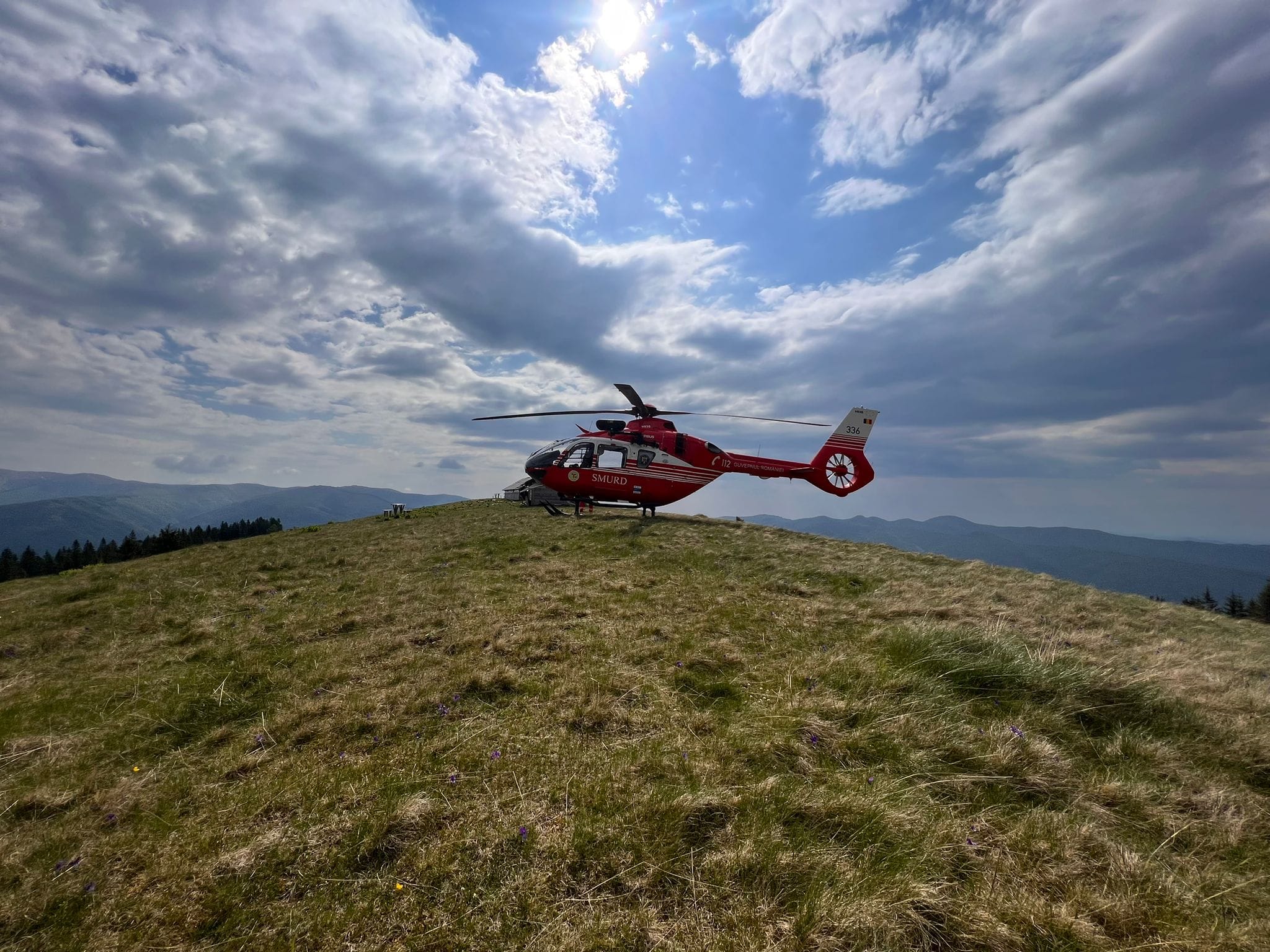 Salvamontiştii din Prahova intervin pentru recuperarea de pe munte a două persoane rănite pe Valea Jepilor Mici din Bucegi