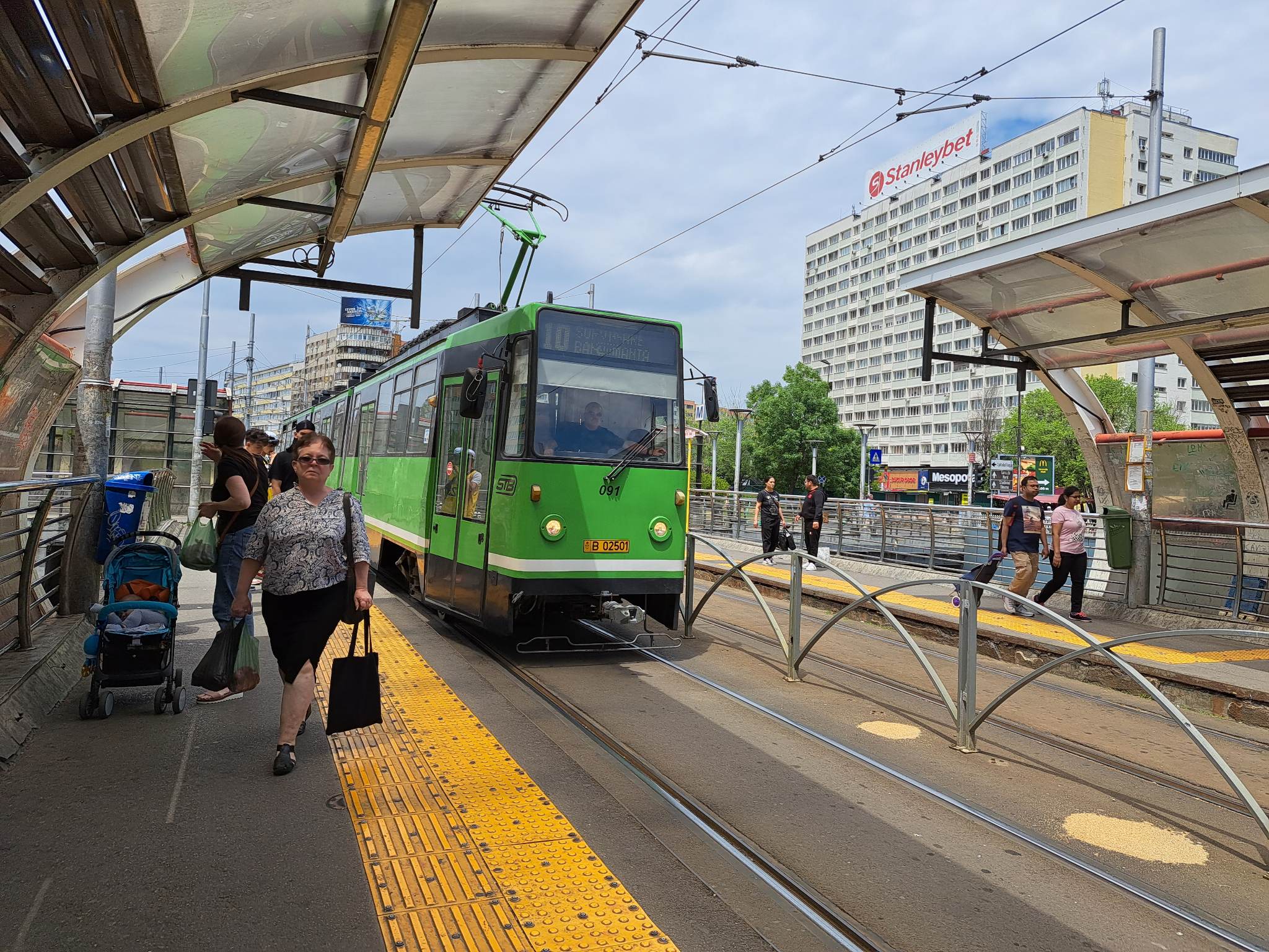 Tramvaie vechi refăcute ca noi, la Uzina de Reparații STB!