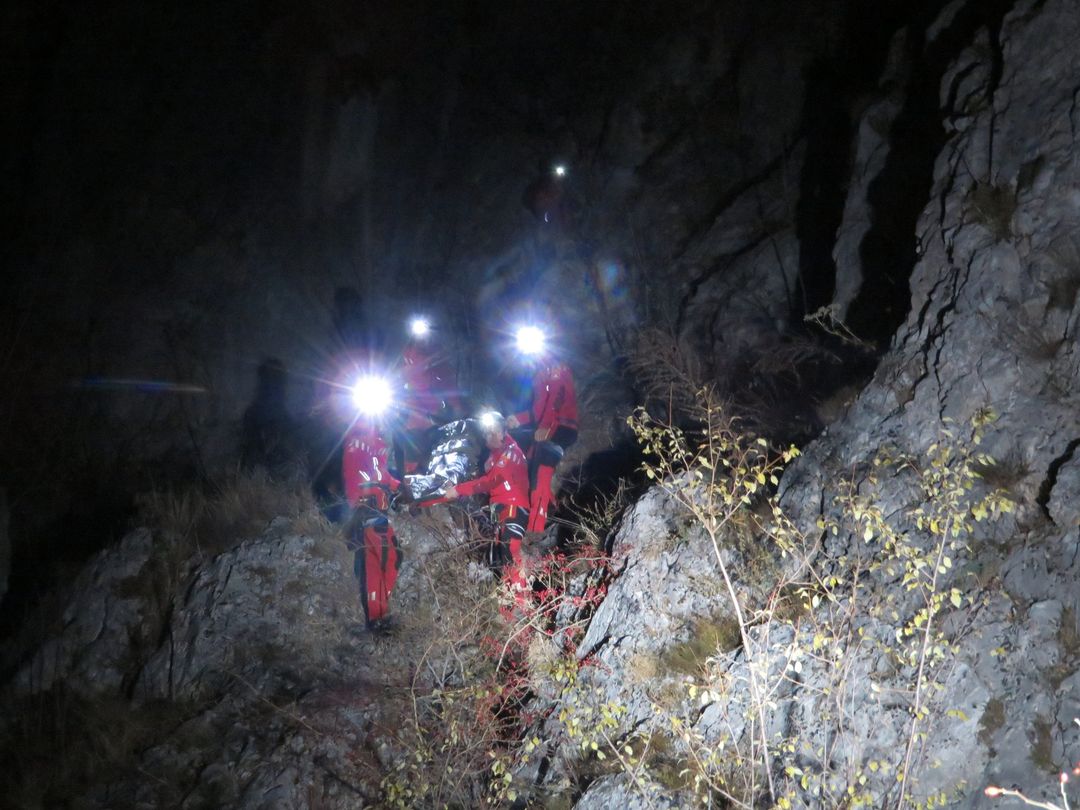 20 de apeluri la Salvamont, în ultimele 24 de ore. 22 de persoane, salvate