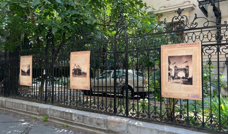 „România – Casa Regală” – expoziție outdoor inedită la Biblioteca Metropolitană Bucureşti