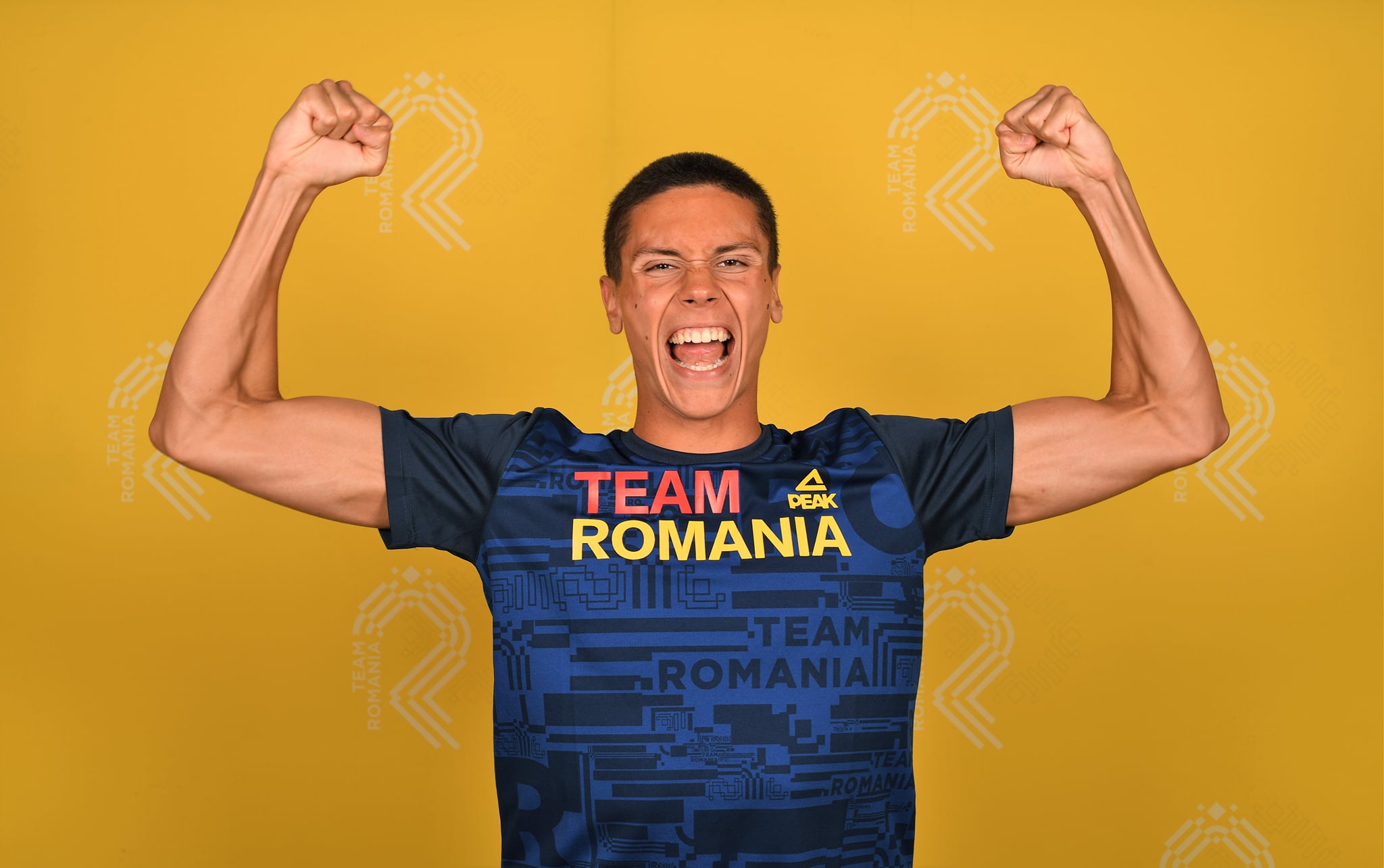 Câștigă cu lozul „Team Romania”!