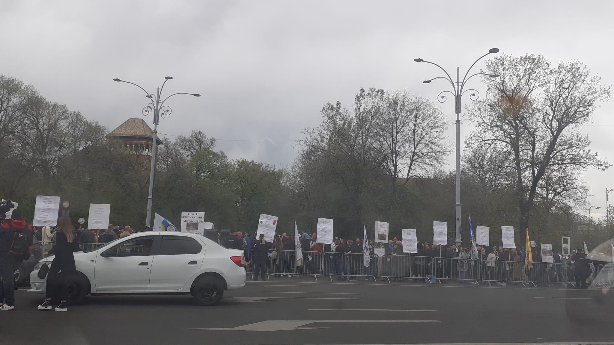 Sindicaliştii de la metrou ar putea bloca transportul subteran