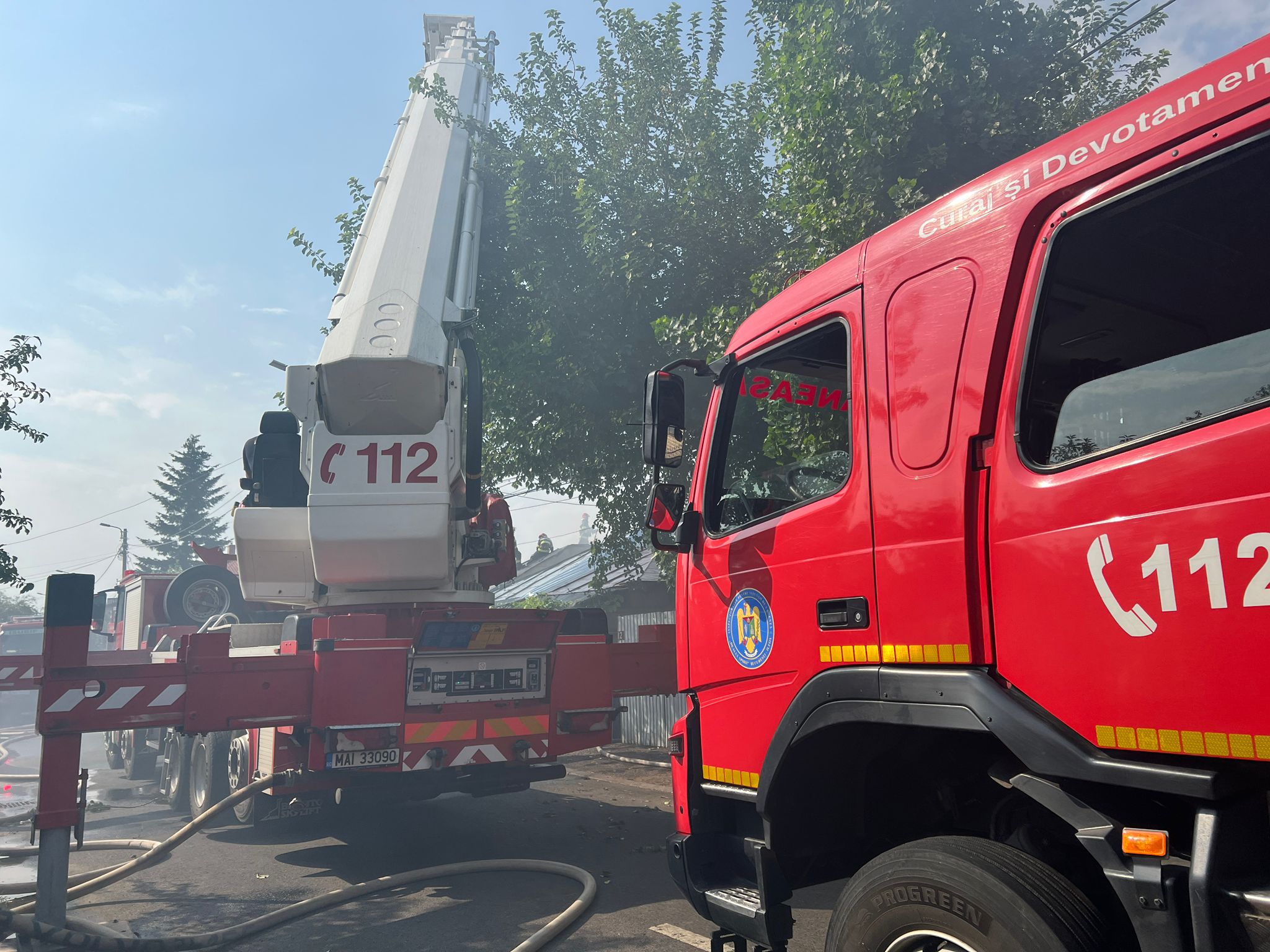 ISU B If- Incendiu la un ansamblu de locuinte in strada Lanului