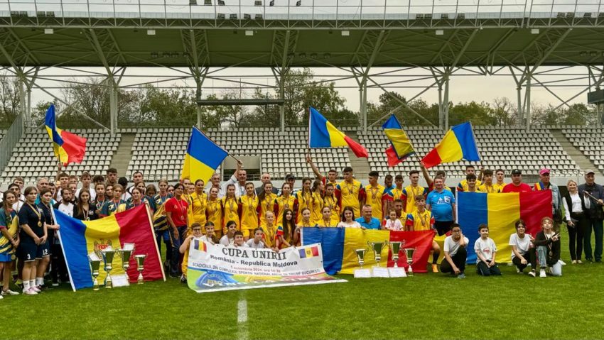 Cupa Unirii 2024: România, clar superioară Republicii Moldova în cele patru partide disputate la oină în Capitală. Casa Regală, prezentă la meciul de pe stadionul ”Arcul de Triumf”