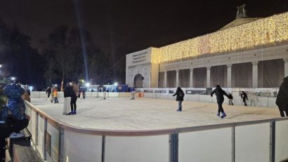 O mie de bilete gratuite pentru copii la patinoarul de Crăciun din Parcul Bazilescu