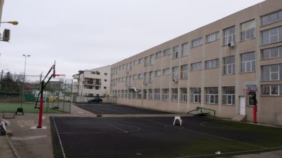 Sala și terenul de sport de la Școala nr. 1 vor fi modernizate de Primăria Sectorului 1