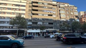 Administraţia Municipală pentru Consolidarea Clădirilor cu Risc Seismic: Se reiau lucrările de consolidare la şantierele blocate