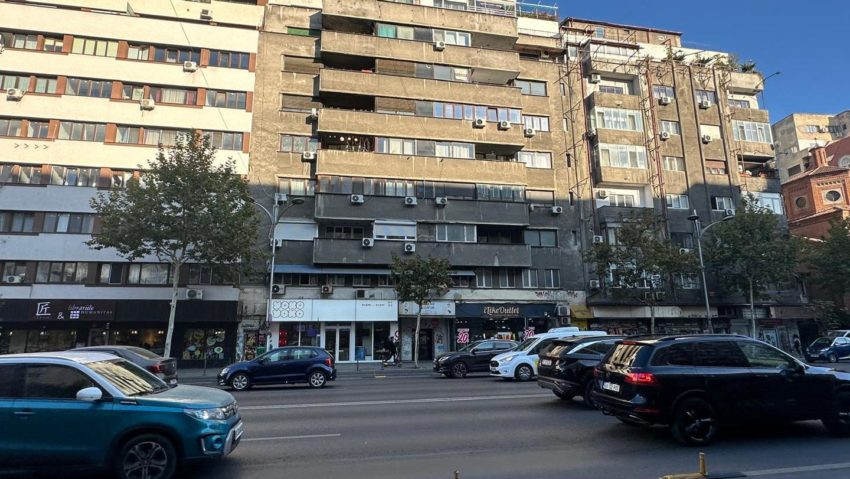 Administraţia Municipală pentru Consolidarea Clădirilor cu Risc Seismic: Se reiau lucrările de consolidare la şantierele blocate